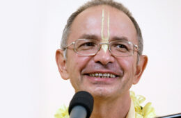 Chant Hare Krishna Japa With Bhakti Vignana Swami