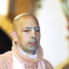 Chant Hare Krishna Japa With Mukunda Goswami