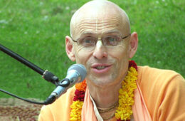 Chant Hare Krishna Japa With Kadama Kannan Swami